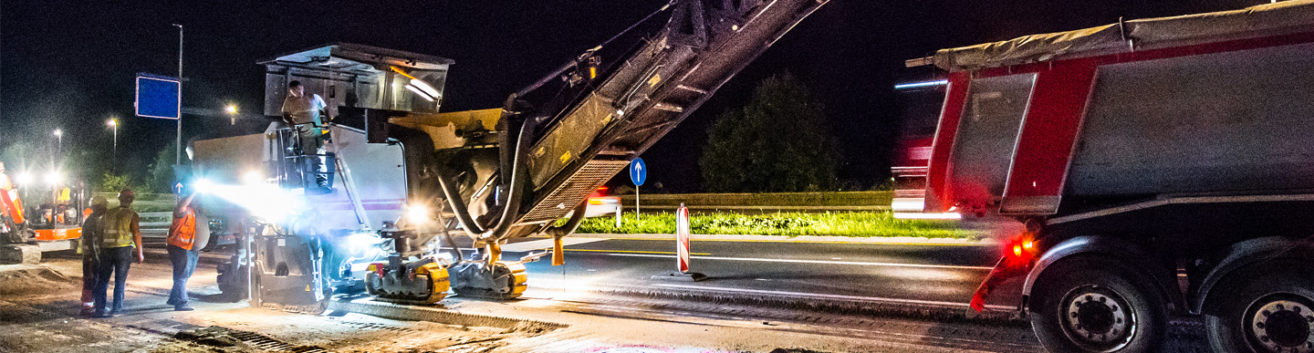 road-and-bridge-night-construction-banner.jpg